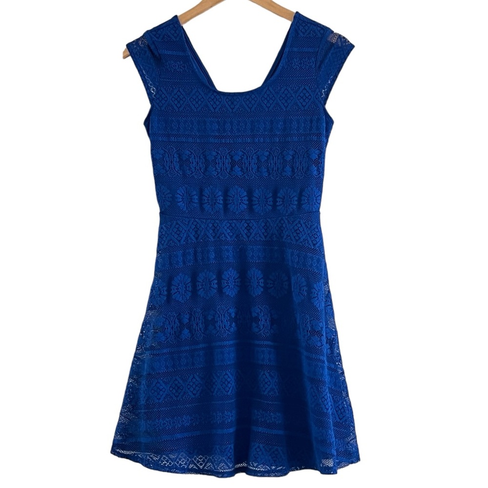 Xhilaration | Blue lace cap sleeve open back swing dress size small